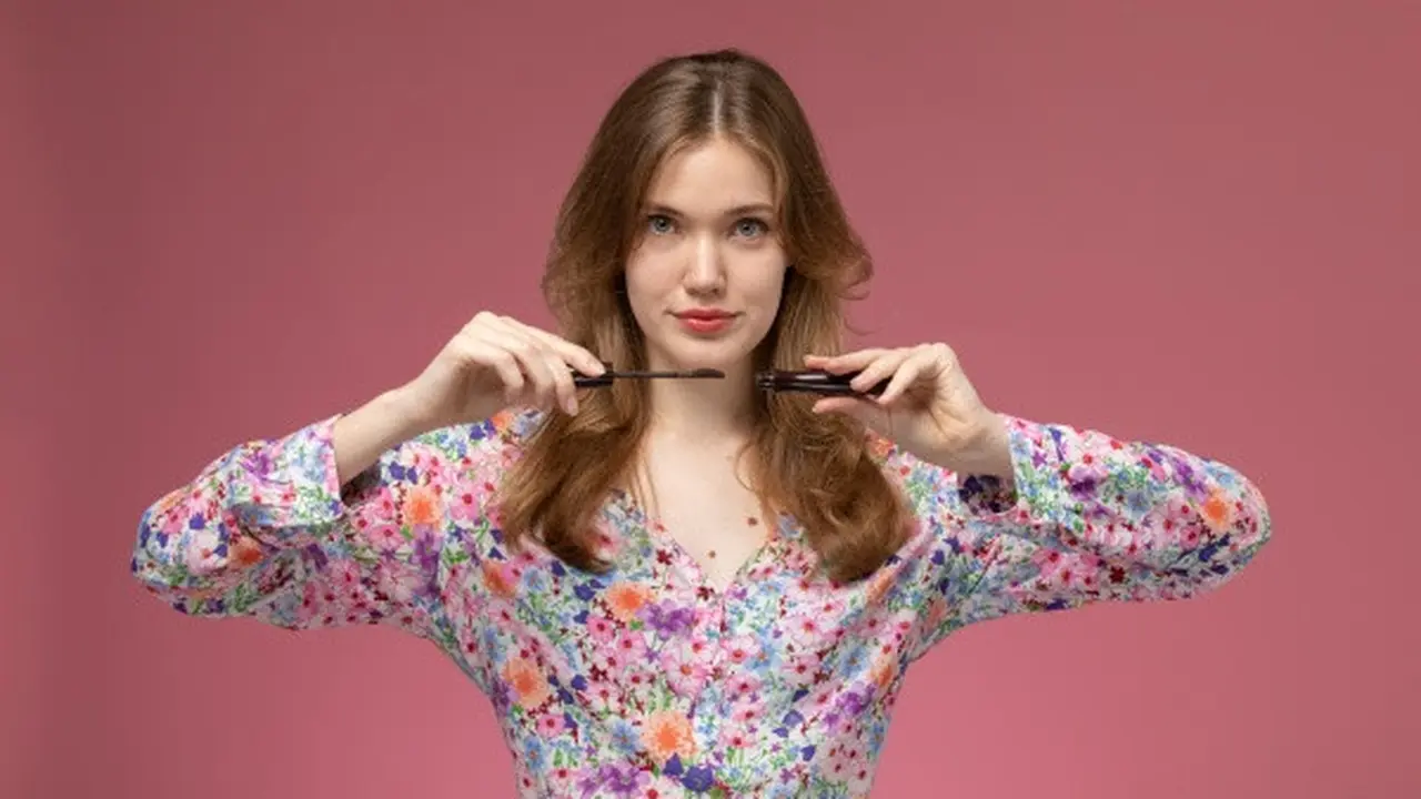 Ilustrasi Model Rambut (Photo by KamranAydinov on Freepik)