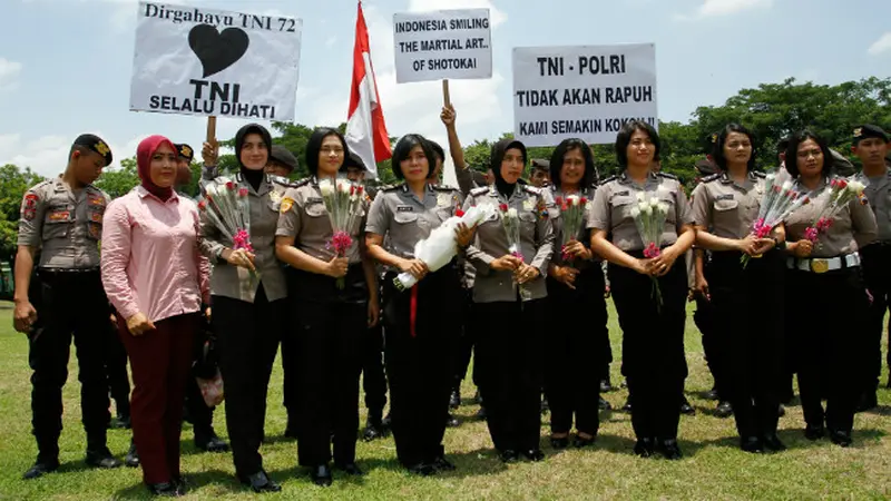 Kejutan Manis Polisi pada HUT ke-72 TNI