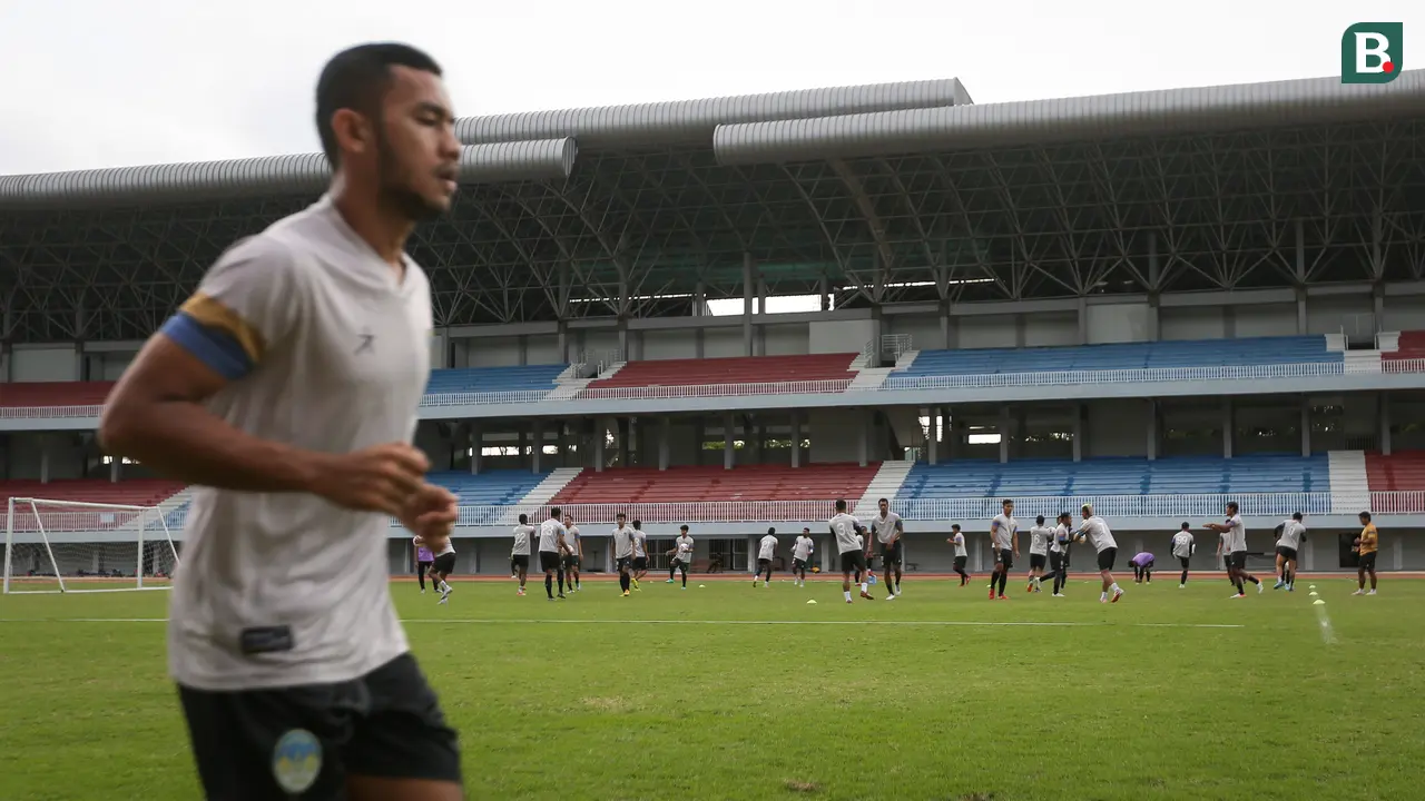 Foto: Coach Imran Nahumarury Pimpin Langsung Latihan Rutin PSIM Yogyakarta, Promosi ke Liga 1 Adalah Tantangan