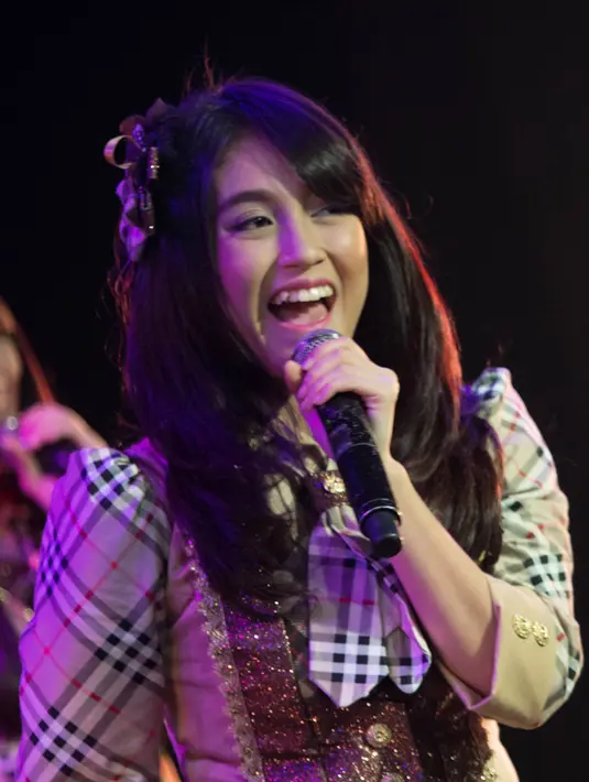 Harapannya semoga bisa diterima semua orang. Akhirnya JKT48 bisa nambah fans lagi. Pengennya para fans lebih tahu lagi tentang JKT48," jelas Melody. (Adrian Putra/Bintang.com)