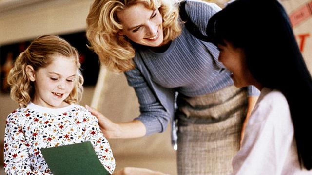 Ilustrasi Guru dan Orangtua Murid