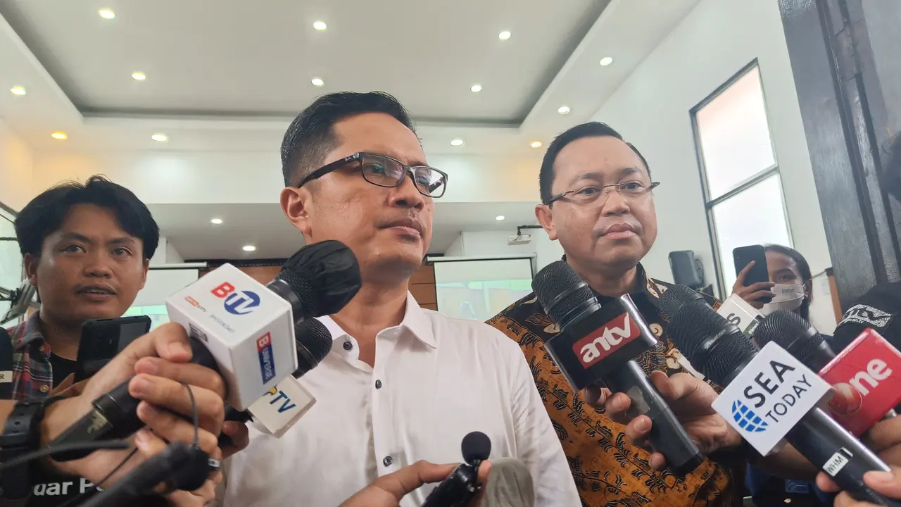 Kuasa Hukum Putri Candrawathi Febri Diansyah saat mengikuti persidangan. (Merdeka.com/Rahmat Baihaqi)