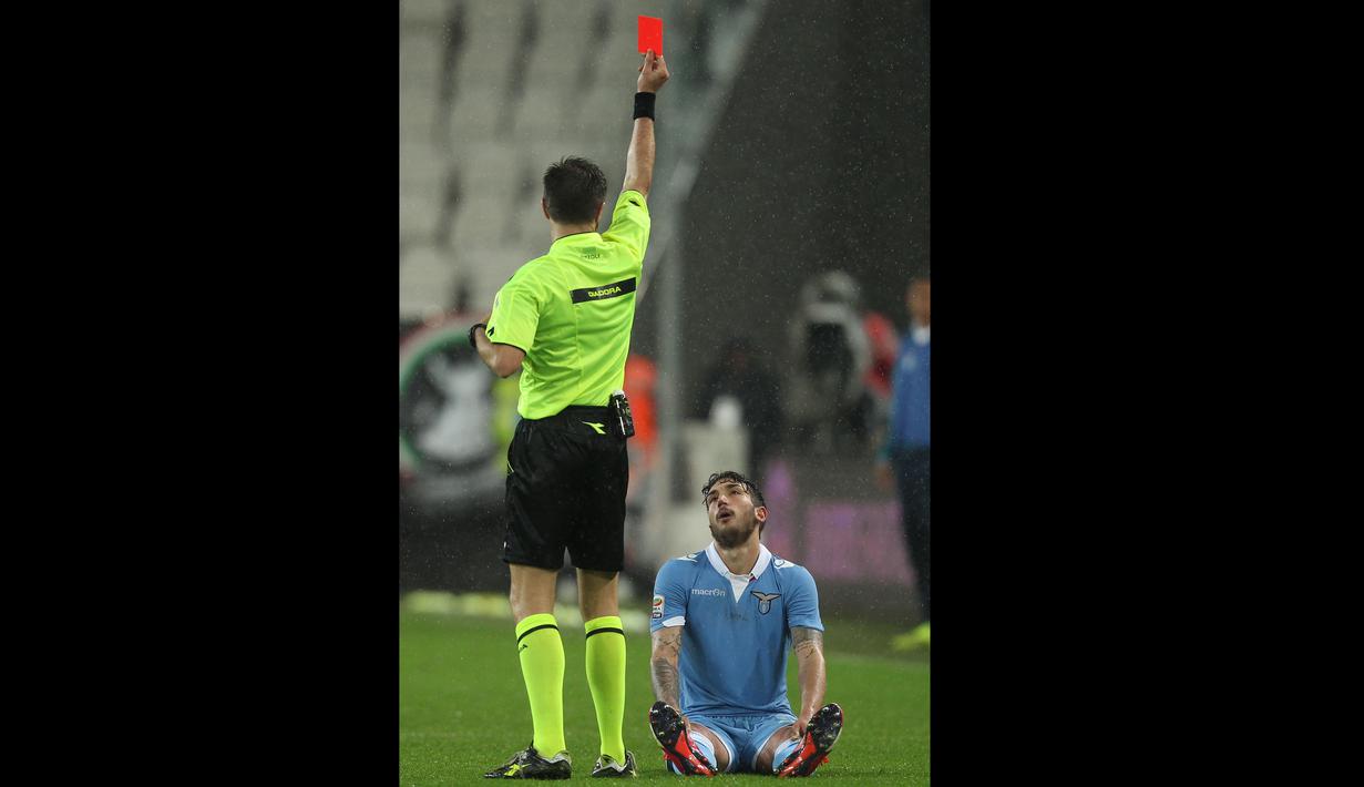 181 kasus pemain Lazio yang dikeluarkan dari lapangan pada abad ke-21 ini. Angka ini merupakan yang tertinggi dari klub mana pun di 5 kompetisi liga top Eropa. (AFP/Marco Bertorello)