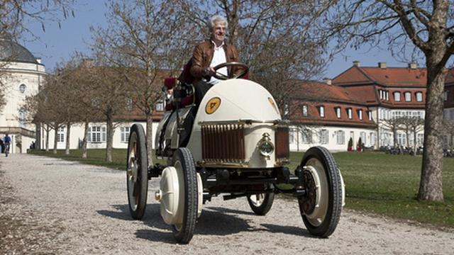 Lohner Porsche Semper Vivus