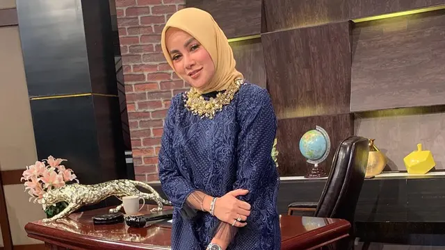 FOTO: Potret Olla Ramlan Gunakan Hijab, Semakin Cantik
