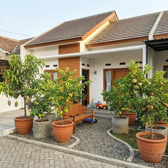 Taman Buah Keluarga (Fruit Orchard)