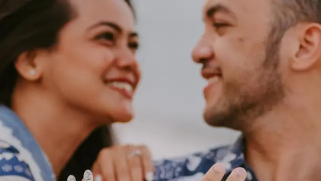 Indah Indriana telah menikah dengan Diaz Adritya Putra Adrian pada 5 Juni 2021 lalu (https://www.instagram.com/p/CQnexH3M1XL/?utm_medium=copy_link)