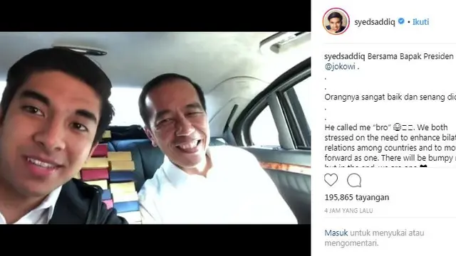 Momen akrab Jokowi dan Menpora Malaysia Syed Saddiq Abdul Rahman terekam jelas di sela-sela meninjau persiapan Asian Games di Palembang, Sumatera Selatan. (Foto: Instagram/syedsaddiq)