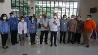 Bupati Tangerang, Ahmed Zaki Iskandar meresmikan pembukaan SVADaya, didampingi Wakil Rektor Unika Atma Jaya, Dr. Agustinus Prajaka Wahyu Baskara, S.H., M.Hum. dan Founder ProSehat dan Alumni FKIK UNIKA Atma Jaya, dr. Gregorius Bimantoro.