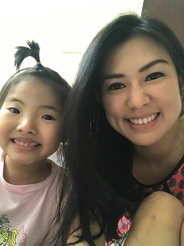 6 Momen Kebersamaan Aida Chandra, Istri Delon dengan Buah Hatinya