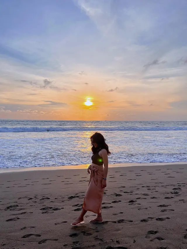 Tampil Makin Dewasa, Ini 5 Potret Fay Nabila Liburan di Pantai
