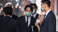 Wakil Presiden Taiwan William Lai (tengah) menghadiri pemakaman mendiang mantan Perdana Menteri Jepang Shinzo Abe di Kuil Zojoji, Tokyo, 12 Juli 2022. (Philip FONG / AFP)
