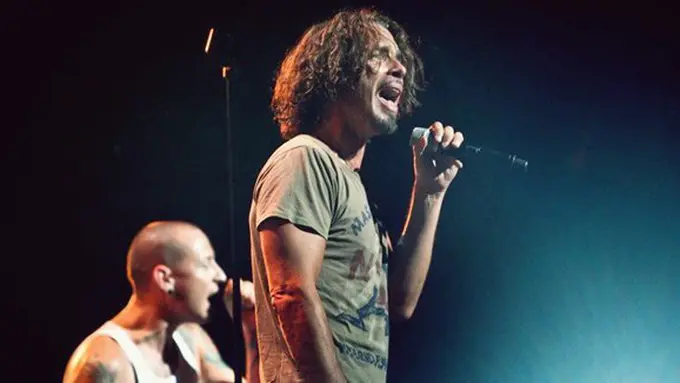 Chester Bennington dan Chris Cornell | Copyright linkinshots.wordpress.com