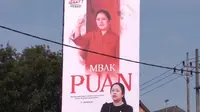 Baliho berukuran jumbo bertuliskan "Mbak Puan" itu terlihat di jalan Pasar Kembang, Dukuh Kupang, Gunung Sari, Jemur Handayani, Karah Agung, Menur Pumpungan hingga ke jalan Kendang Sari Surabaya.