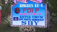 Ucapan selamat Ketua Umum Partai Demokrat Susilo Bambang Yudhoyono untuk Kongres IV PDIP. (Liputan6.com/Putu Merta Surya)