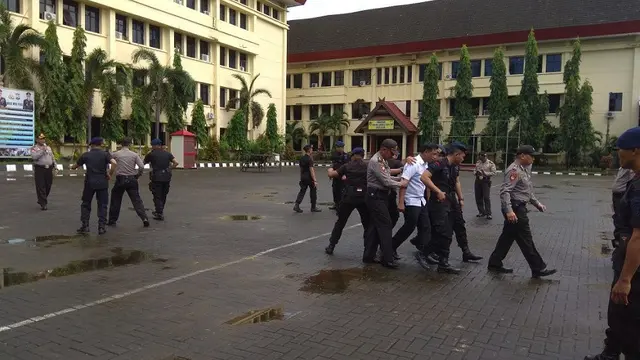 Tim khusus pengawal paslon kepala daerah di Sulsel (Liputan6.com/ Eka Hakim)