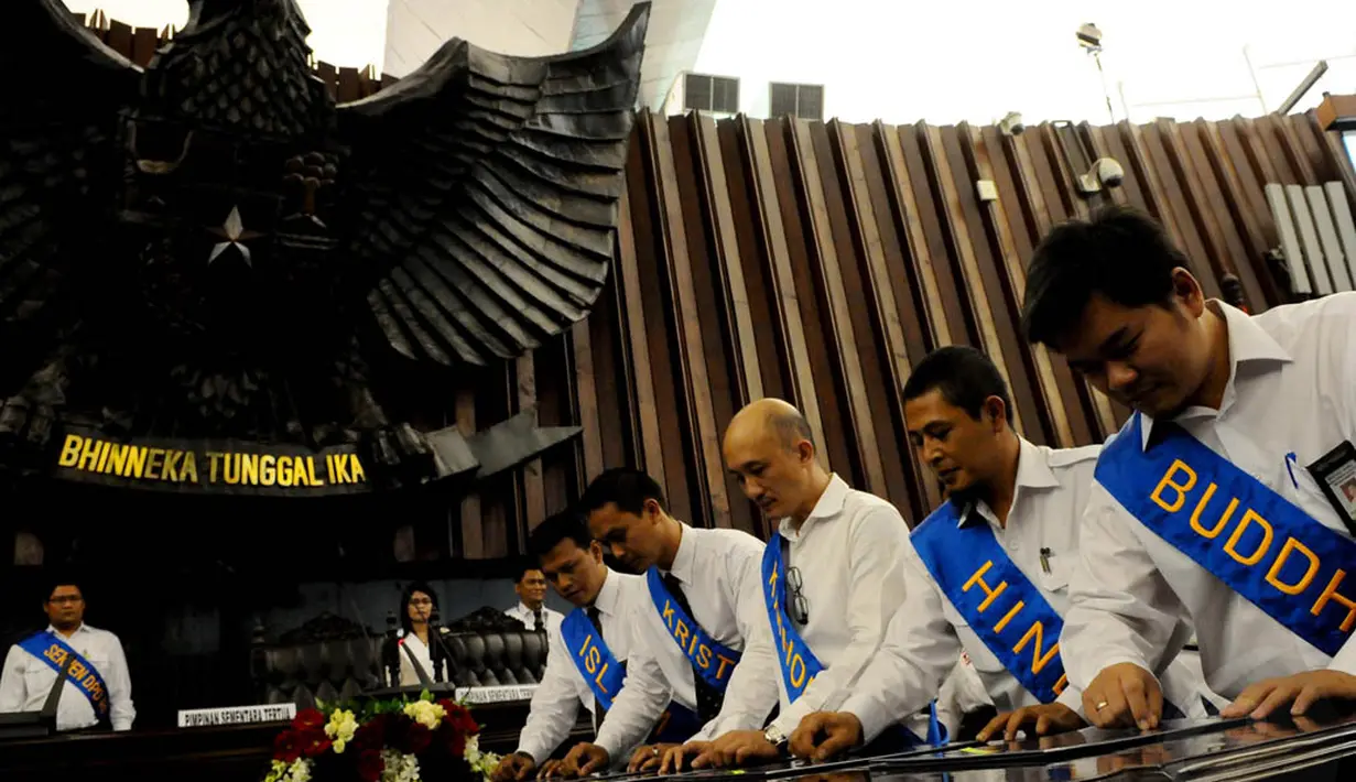 Para legislator terpilih saat mengikuti gladi resik pelantikan anggota DPR periode 2014-2019, Jakarta, (30/9/14). (Liputan6.com/Andrian M Tunay) 