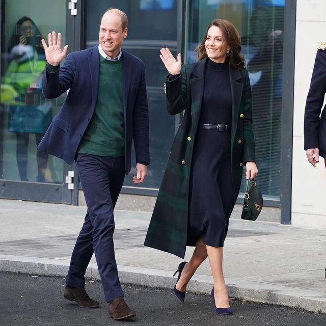 Kate Middleton dan Pangeran William Tetap Santai dengan Outfit Bernuansa Hijau Setelah Memoar Pangeran Harry Terbit