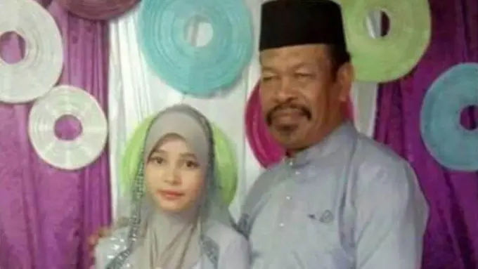 Heboh! Guru SMK Menikah dengan Muridnya