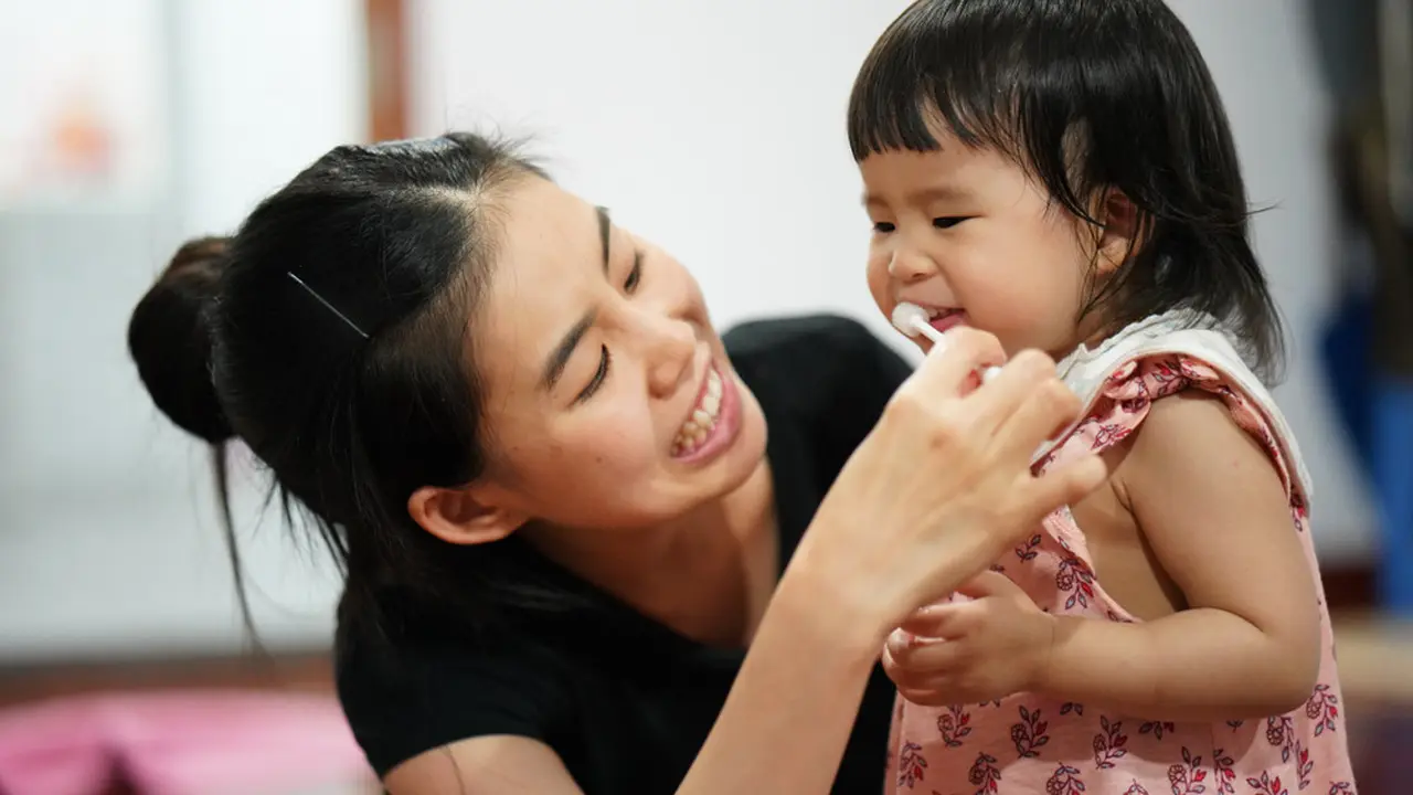 menyikat gigi anak