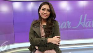 Berita Gosip Terbaru Dunia Hiburan Indonesia Dan Luar Negeri