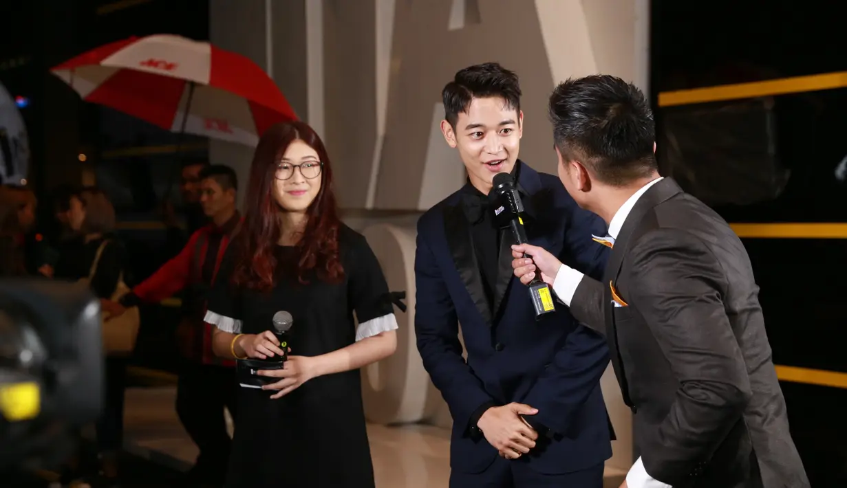 Kedatangan Minho SHINee ke Jakarta untuk menghadiri sebuah acara penghargaan untuk dunia pertelevisian yang digelar salah satu televisi swasta, dan pastinya juga bertemu dengan para penggemarnya. (Adrian Putra/Bintang.com)