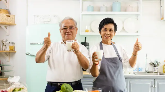 Susu untuk lansia