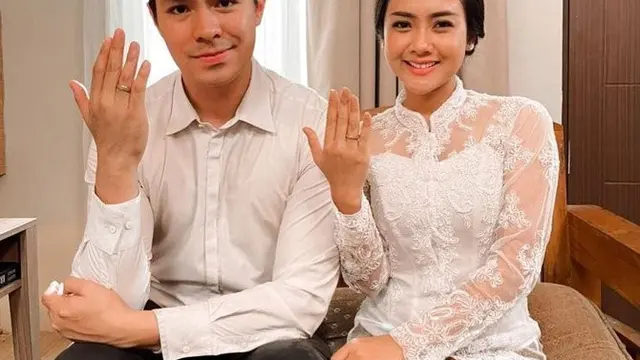 Cita Citata memamerkan foto usai akad nikah