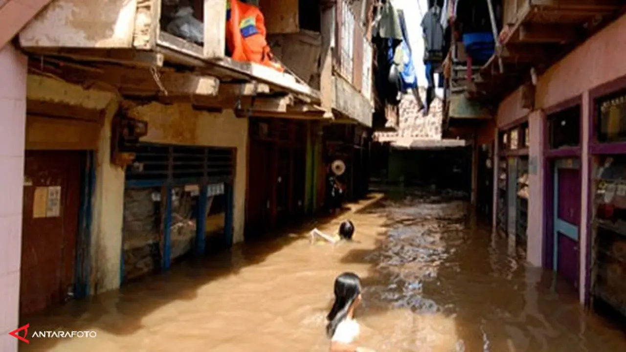 banjir-kp-pulo-130722b.jpg
