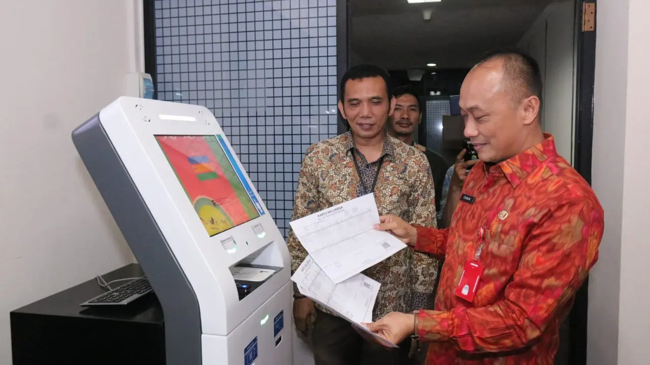 Cetak E-KTP hingga Kartu Keluarga dengan ADM