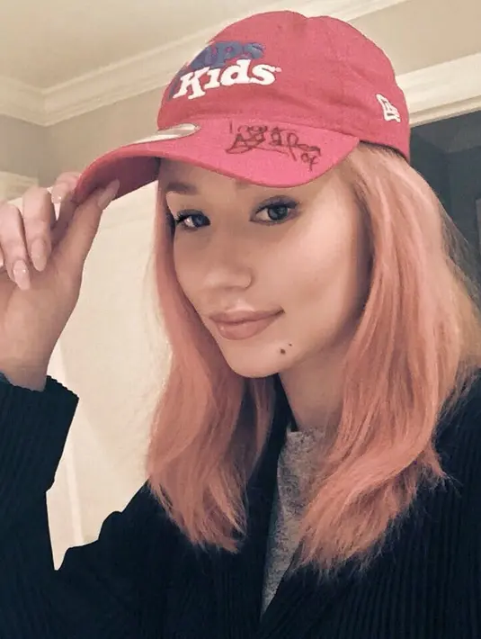 "Kekurangan LA adalah tak ada banyak restoran. Kamu bisa berada di tengah rapat penting saat makan malam, dan mantanmu bersama teman-temannya juga ada di sana," tulis Iggy. (instagram/thenewclassic)