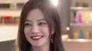 Zhao Wei aktif di akun Instagram @vicki_zhaowei. Ia cukup populer di Instagram dengan sudah memiliki 345 ribu followers. Banyak foto-foto cantik diunggah Zhao Wei di Instagram yang membuat para penggemanya kian terkesima dengan sosok Zhao Wei. (Liputan6.com/IG/Vicki_zhaowei)