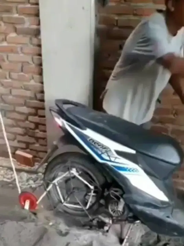7 Potret Nyeleneh Alih Fungsi Motor, Ada yang Bajak Sawah