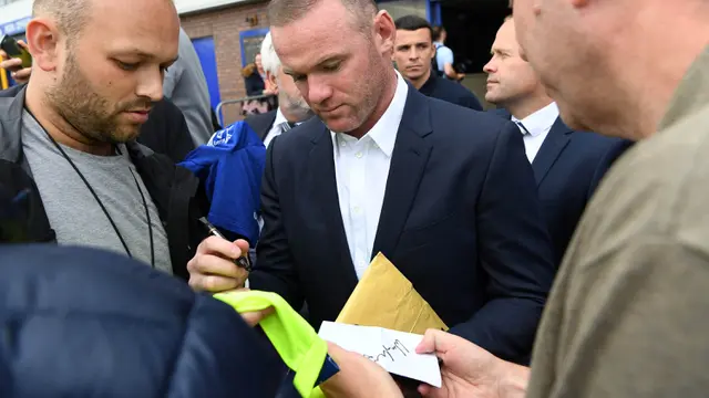 FOTO: Everton Perkenalkan Wayne Rooney di Goodison Park