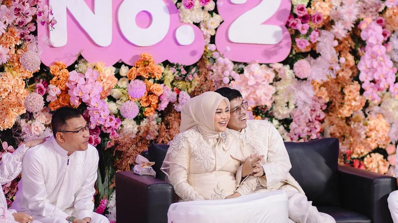 Potret Akikah Anak Kedua Aurel Hermansyah dan Atta Halilintar