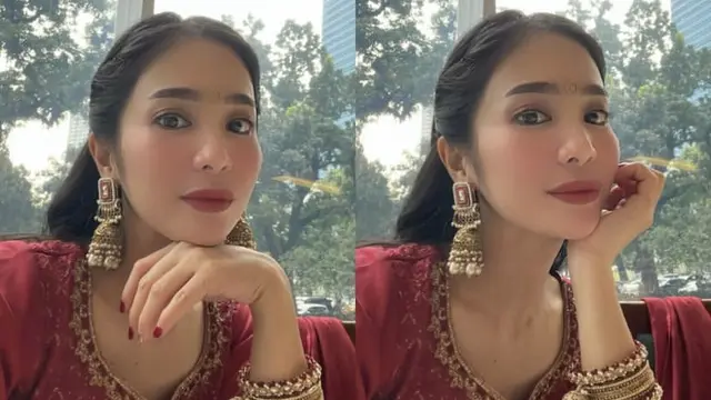 Bunga Zainal Mengenakan kain sari India, credit: @bungazainal05