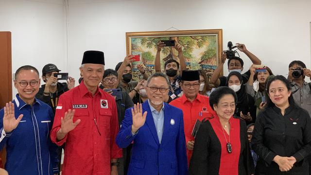 Ketua Umum PAN Zulkifli Hasan (Zulhas) melakukan pertemuan dengan Ketua Umum PDIP Megawati Soekarnoputri yang juga turut ada bakal capres Ganjar Pranowo.