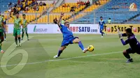 Gonzales Hattrick, Arema Cukur Army United