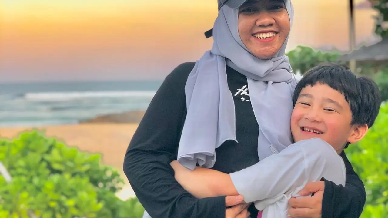 [Fimela] Shella Marcella alias Mbak Lala