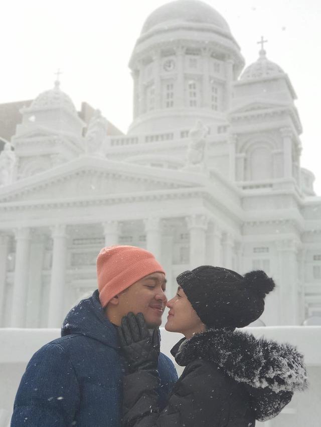 Rianti liburan ke Jepang