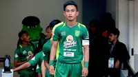 Bek kanan Persebaya, Abu Rizal Maulana. (Bola.com/Aditya Wany)