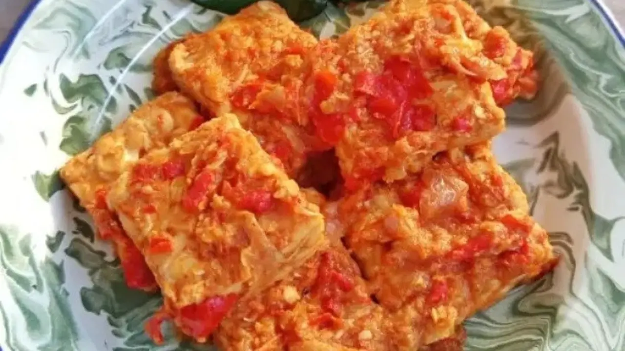 Resep tempe kukus sambal bawang. (dok. Cookpad @saski_14)
