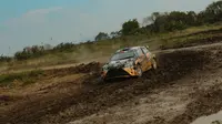 Lumpur dan Genangan Tak Halangi Dewa United Rebut Gelar Juara Sprint Rally