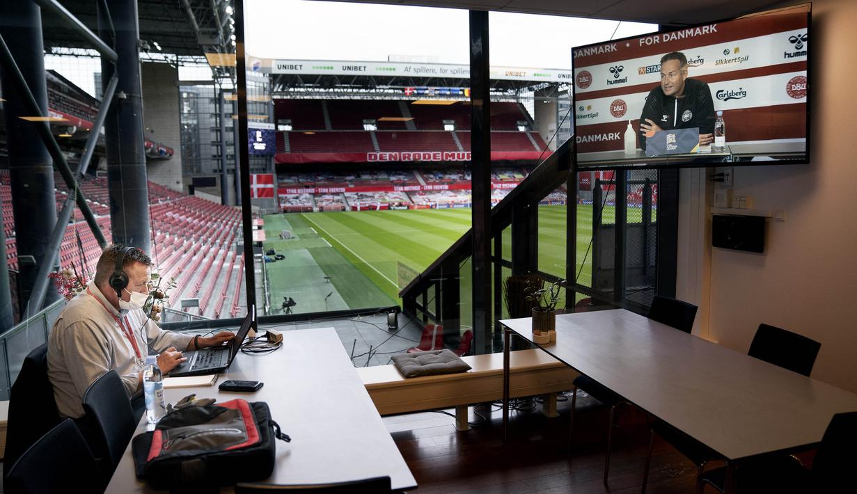 Stadion Parken merupakan venue terkecil di Piala Eropa 2020 dengan kapasitas yang hanya 38 ribu penonton. (Photo by Liselotte Sabroe / Ritzau Scanpix / AFP)