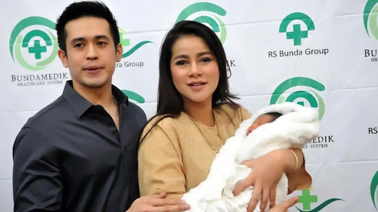 Olla Ramlan akui sang suami semakin sayang (Liputan6.com/Panji Diksana)