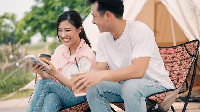 perempuan dan pasangan 20 juni