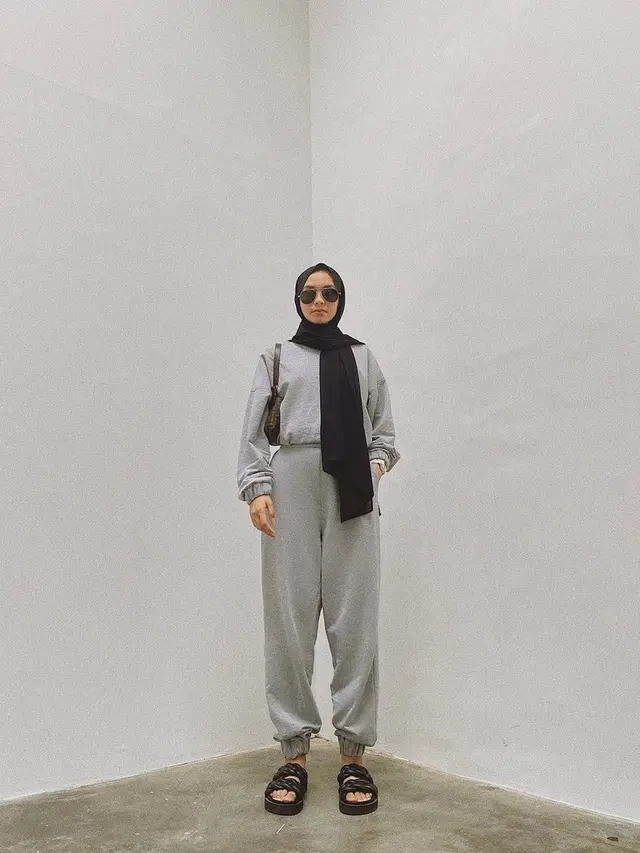 6 Style Hijab Ala Fita Wulansari