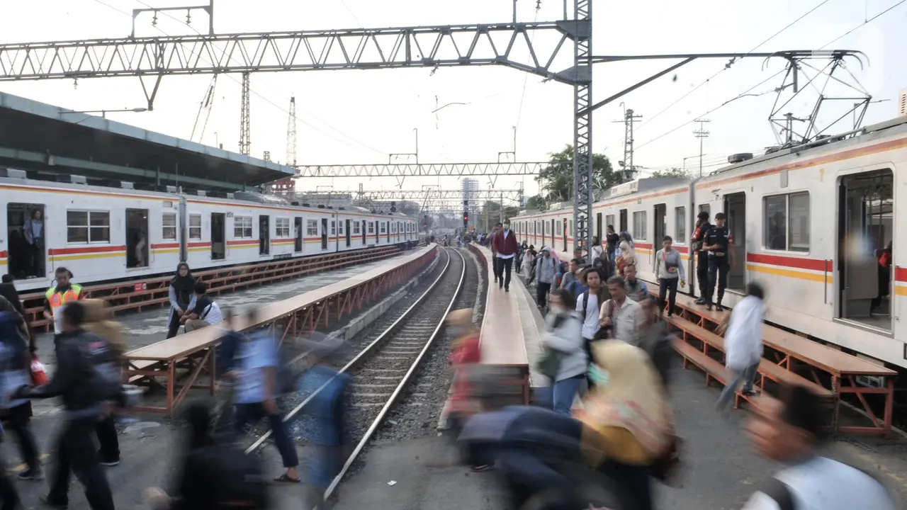 Rencana Pemindahan Pelayanan Kereta Api Jarak Jauh