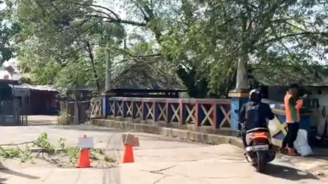 Jalan Kampung Kramat, Cipayung, Jakarta Timu