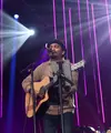 Glenn Fredly namanya pun sudah tak asing bagi penikmat musik jazz tanah air, pelantun lagu yang bertajuk 'Terserah' ikut memecahkan suasana dengan suguhan penampilan yang luar biasa. (Andy Masela/Bintang.com)